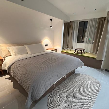 Phoenix Best River View B&B Fenghuang Exterior photo