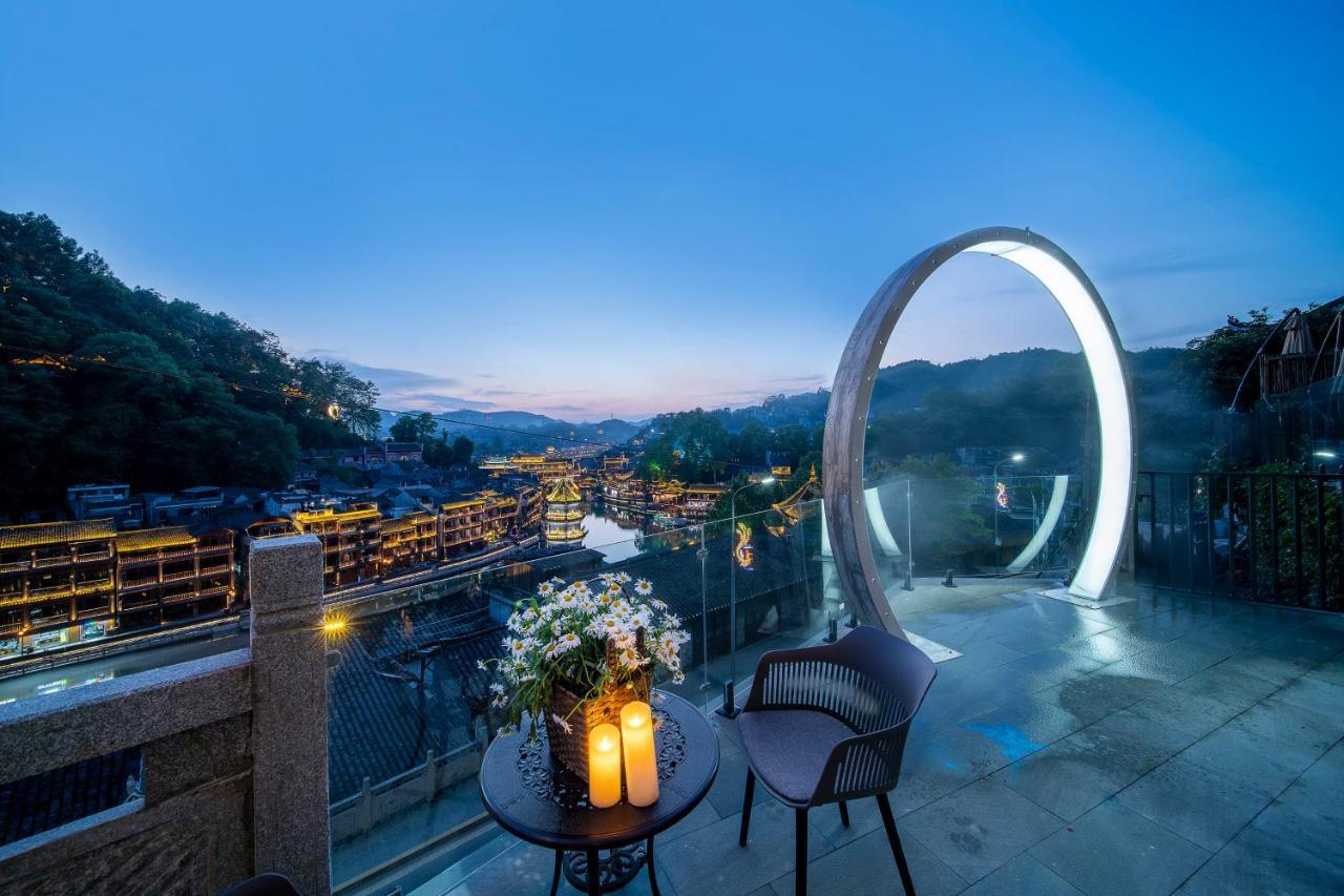 Phoenix Best River View B&B Fenghuang Exterior photo
