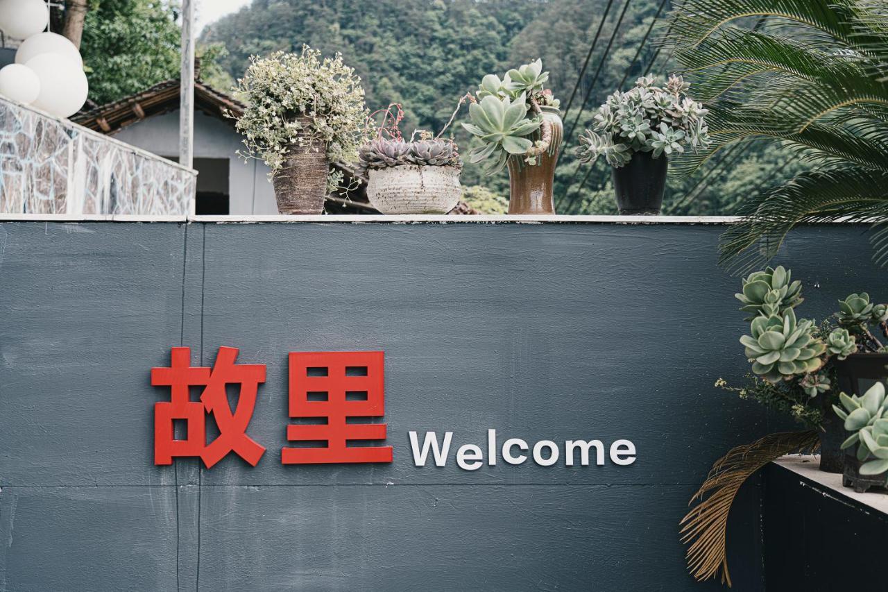 Phoenix Best River View B&B Fenghuang Exterior photo