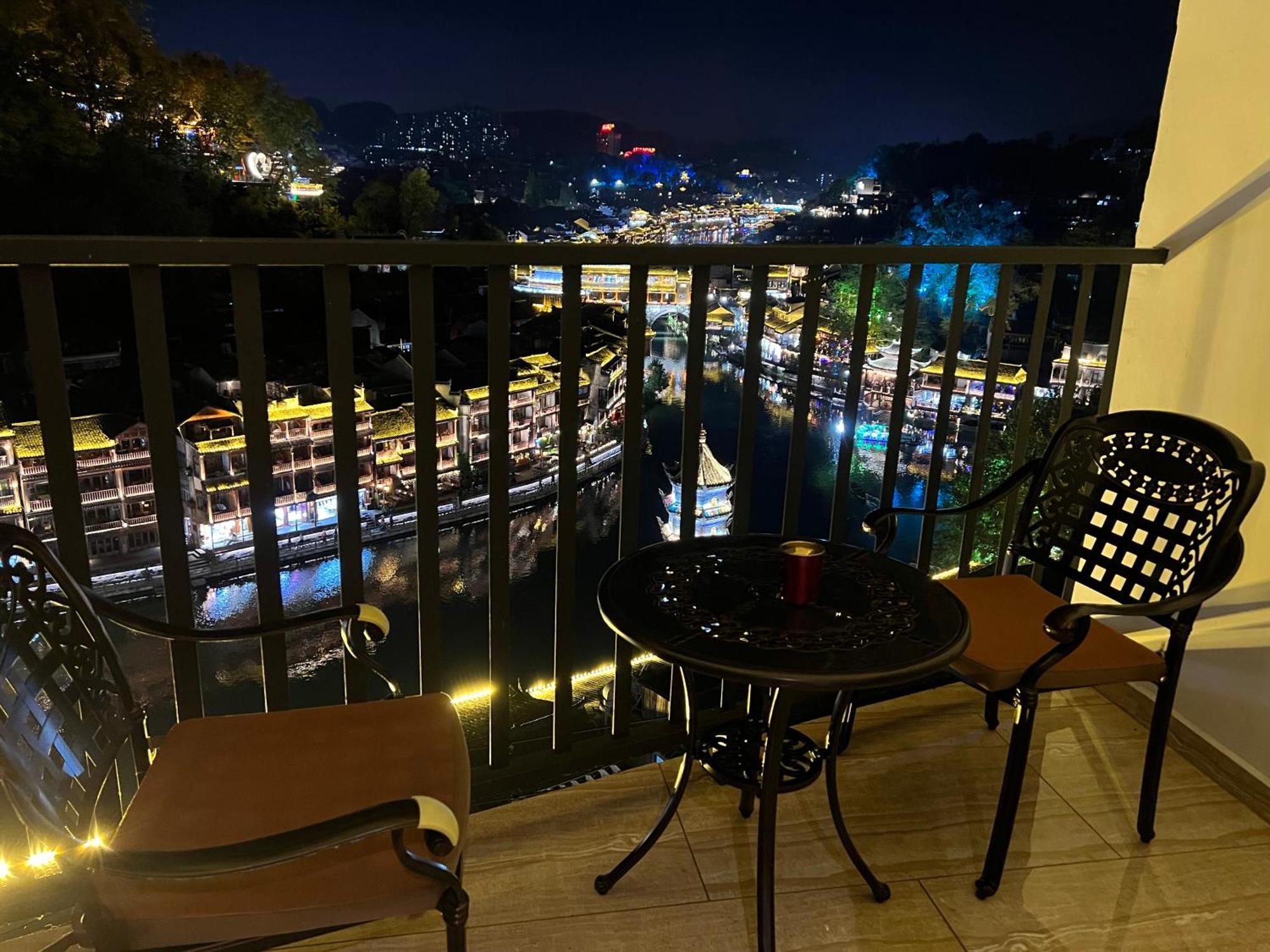 Phoenix Best River View B&B Fenghuang Exterior photo