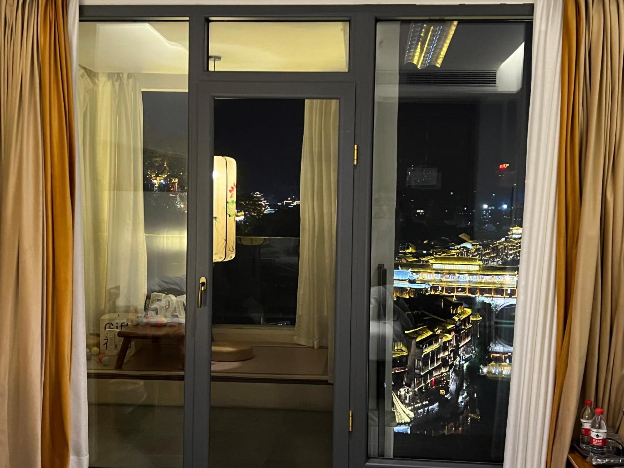 Phoenix Best River View B&B Fenghuang Exterior photo