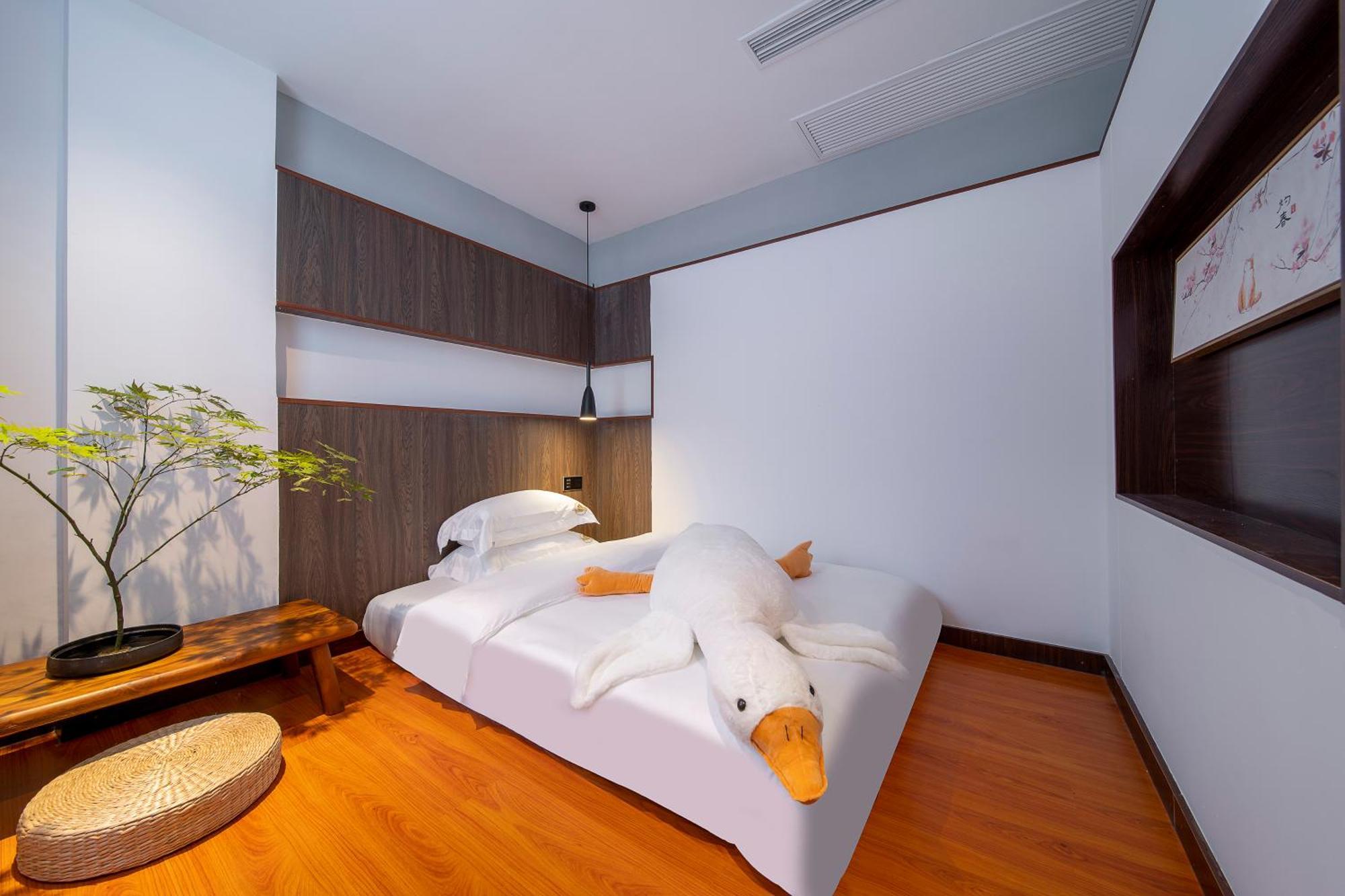 Phoenix Best River View B&B Fenghuang Exterior photo