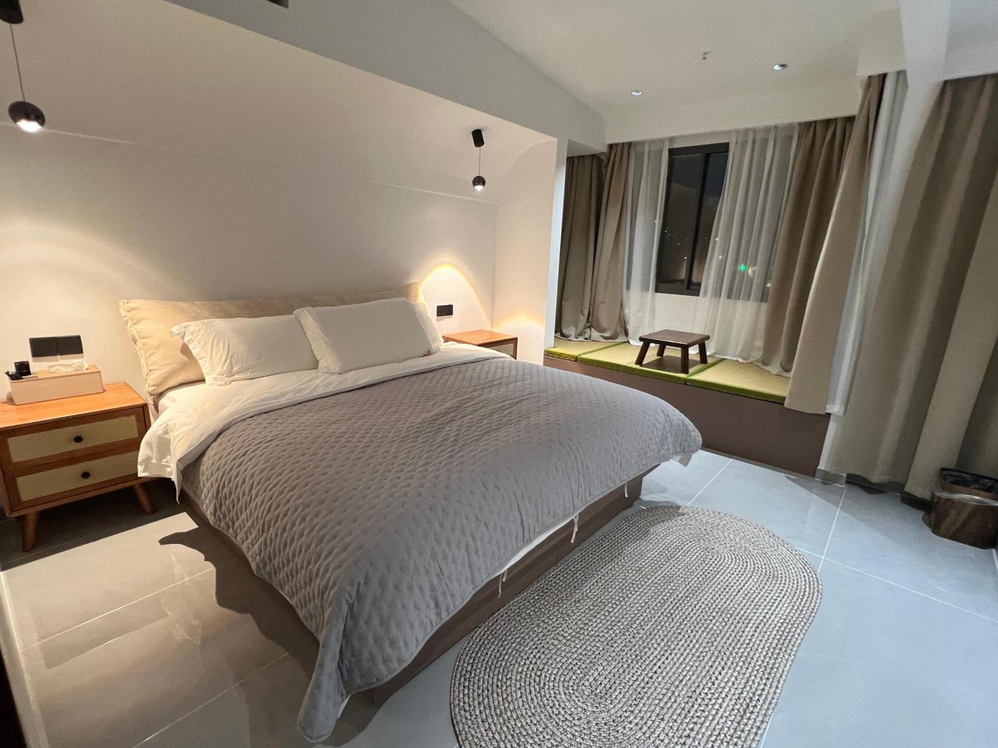 Phoenix Best River View B&B Fenghuang Exterior photo